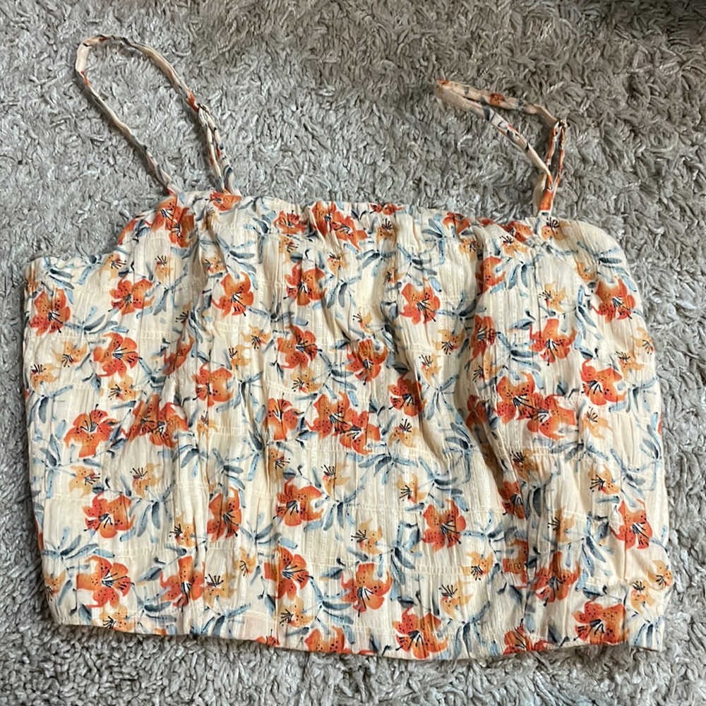 Cute spring/summer cropped tank